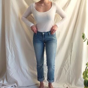 Levi’s Low Rise Medium Wash Skinny Slim Fit Jeans